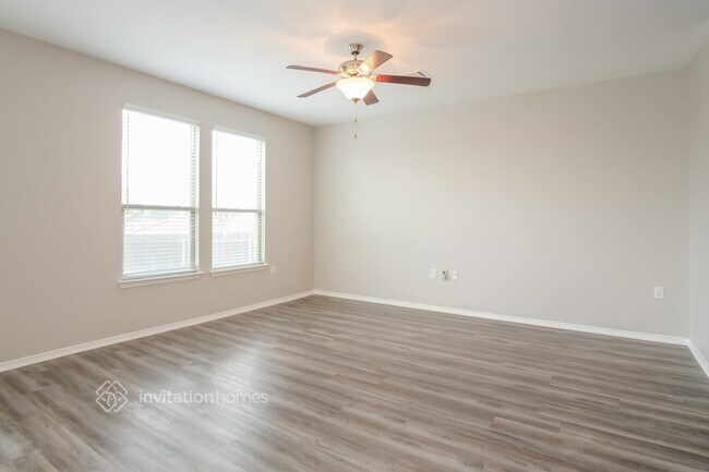 Building Photo - 8700 Alum Rock Dr