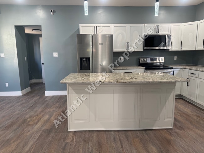 Photo - 545 Carplin Pl House