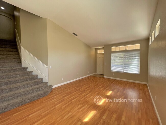 Building Photo - 10070 Hampton Oak Dr