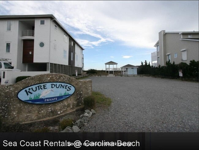 Building Photo - 4 br, 3.5 bath House - 449 N Fort Fisher