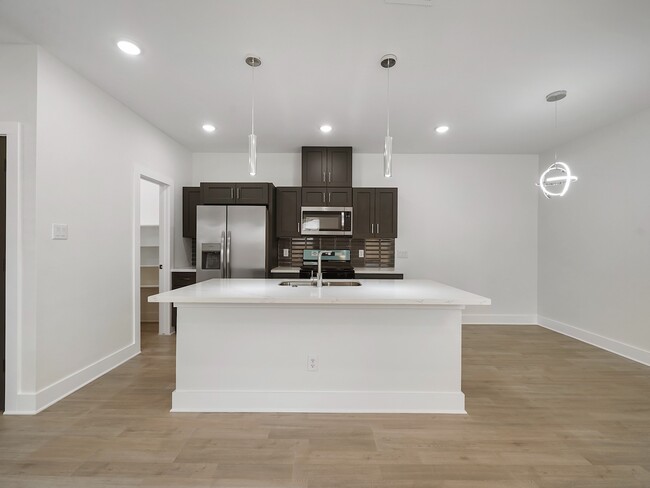 Building Photo - 8122 Double
