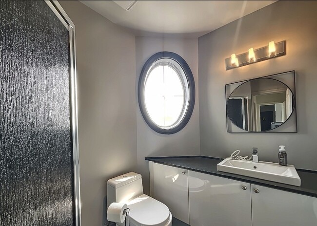 Photo du bâtiment - 8 Rue Dufferin