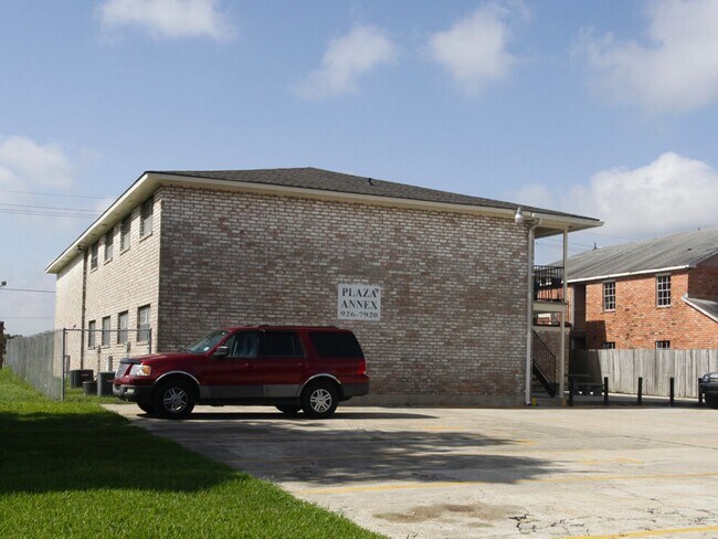 Foto del edificio - 6752 Titian Ave