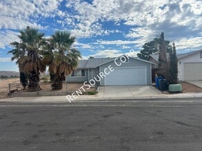 Building Photo - 841 Chateau Way