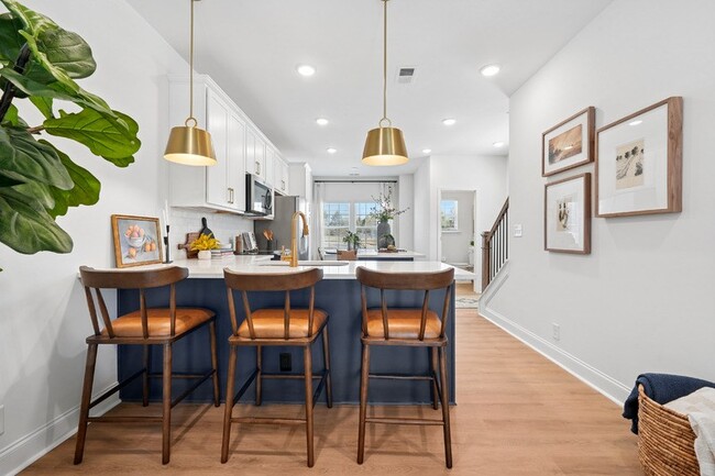 Building Photo - Groves