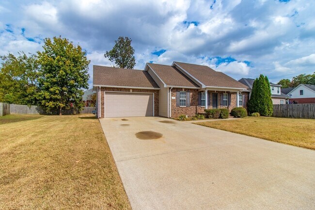 Building Photo - 4910 Court Dr