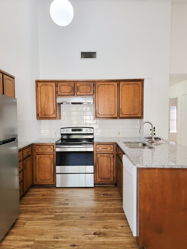 Foto del edificio - 2721 Maple Ave