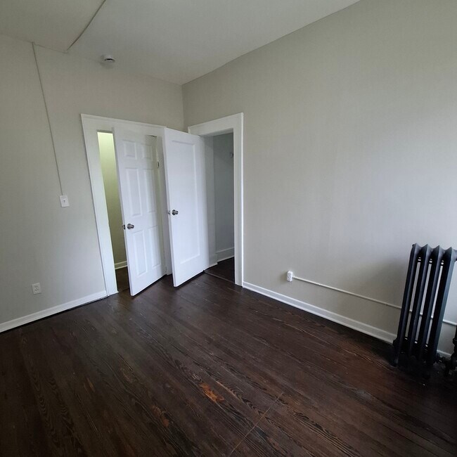 220 Roseville Ave 305 - 219 Roseville Ave