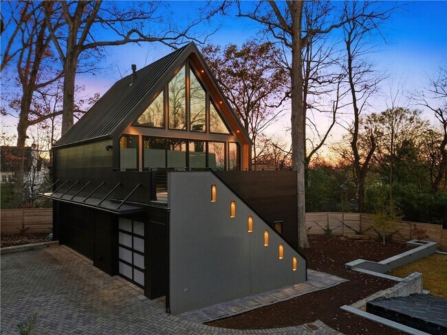 Foto del edificio - 1033 Reeder Cir NE