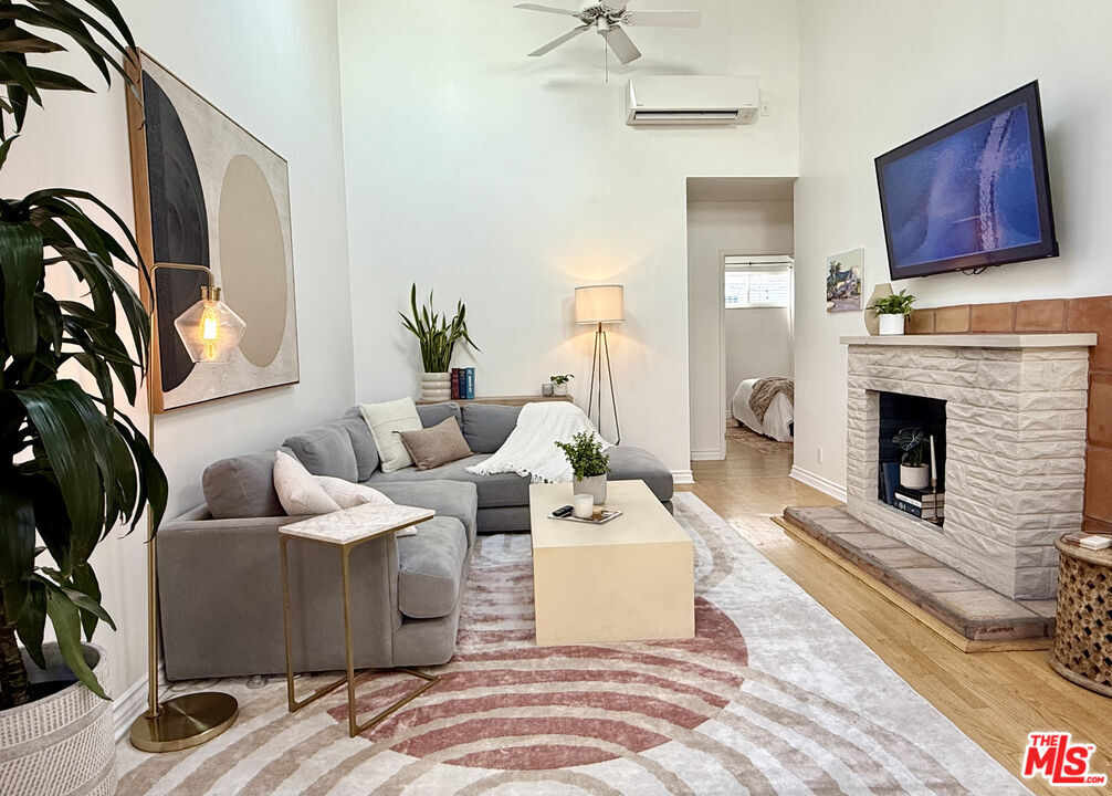 Foto principal - 732 Navy St
