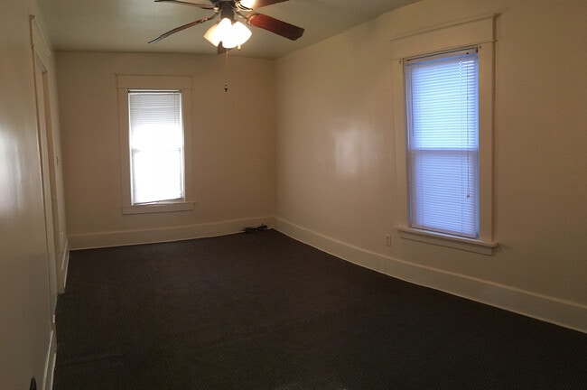 Building Photo - 2419 Wayne St