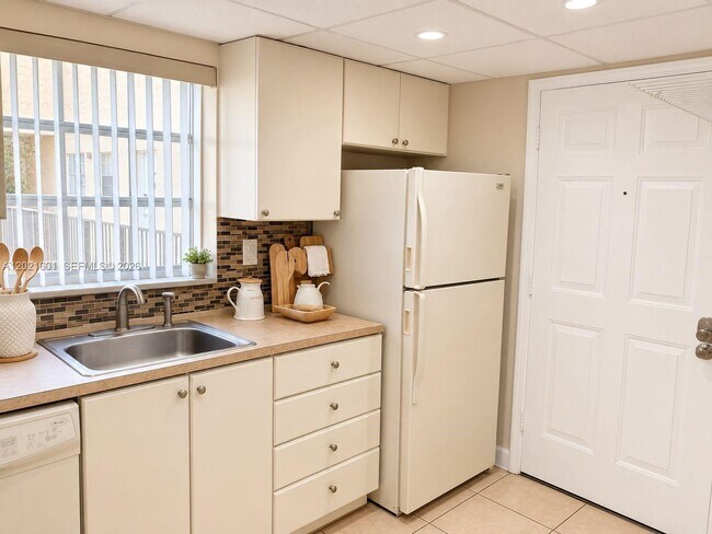 Foto del edificio - 8650 SW 109th Ave