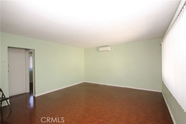 Building Photo - 1622 S Chapel Ave