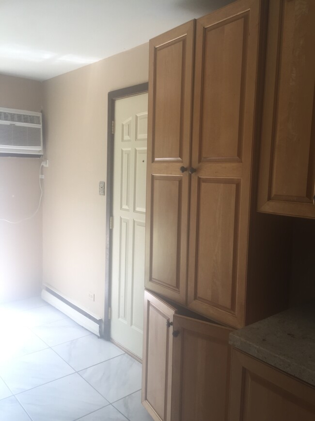 Foto del edificio - 14811 Kilpatrick Ave