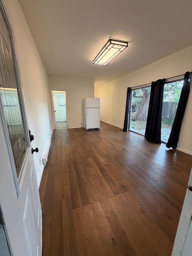 Photo - Remodeled Ground-Floor Studio with Private Yard – 234 5th Ave, Unit 9