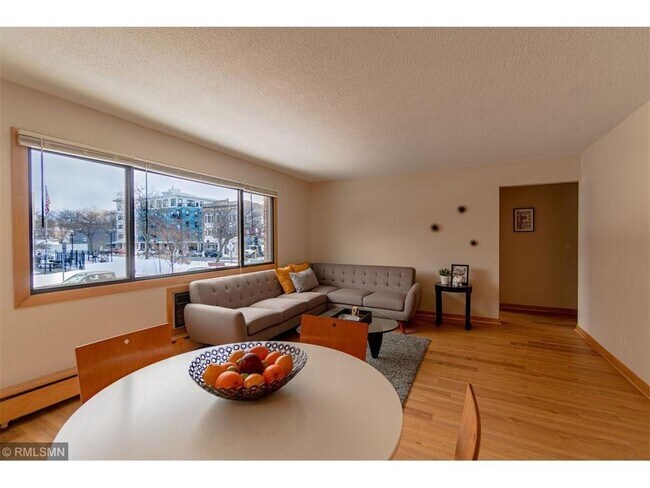 Foto del edificio - 2532 1st Ave S