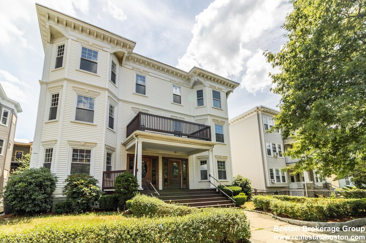 Primary Photo - 787 Columbia Rd