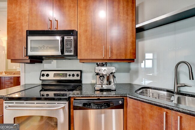 Foto del edificio - 4561 Olde Perimeter Way