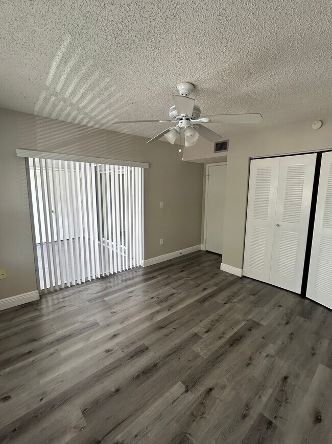 Building Photo - 8640 SW 212th St