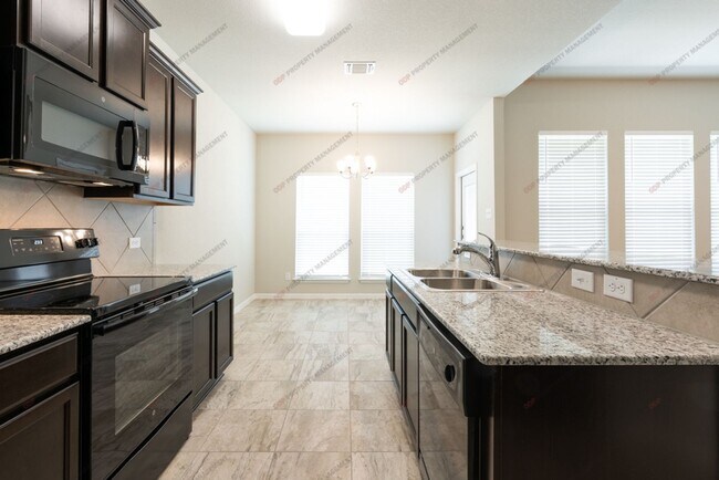 Foto del edificio - 7429 Hudson Grove Dr