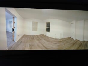 Building Photo - 505 Temple St