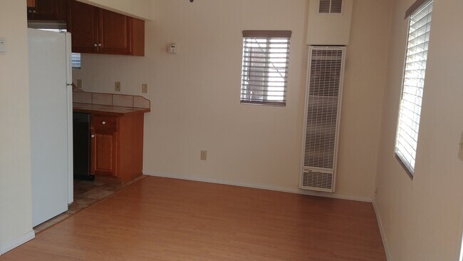 Building Photo - 421 W Las Flores Ave