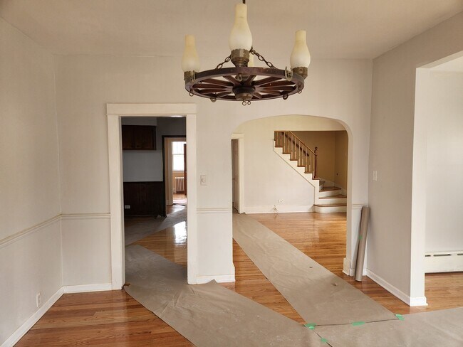 Foto del edificio - 627 E Prairie Ave