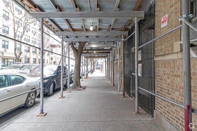 Walkway - 2075 Morris Ave