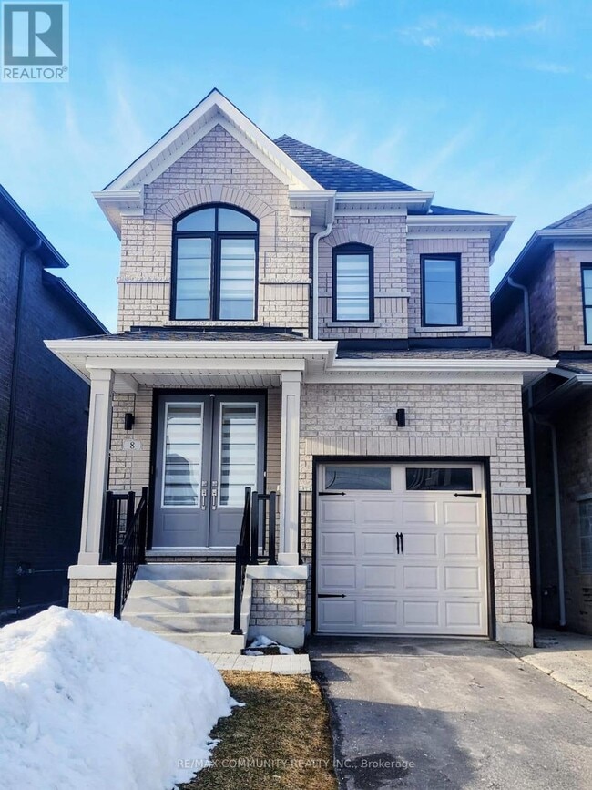 Building Photo - 8 Deer Rdg Cres