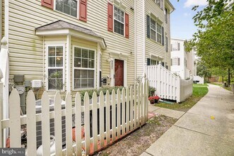 Building Photo - 8031 Brookstone Ct