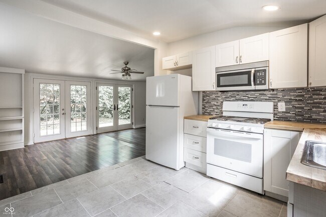 Foto del edificio - 5108 Sunny Meade Ln