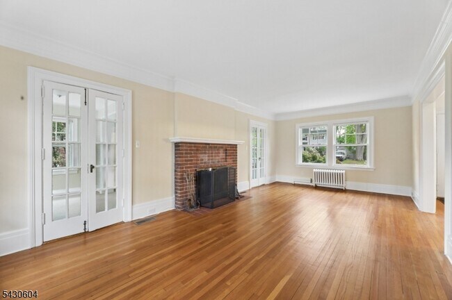 Foto del edificio - 190 Fernwood Ave