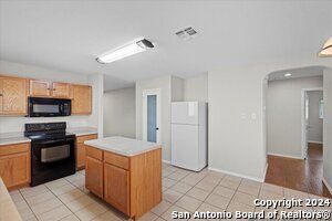 Building Photo - 342 Fontana Albero