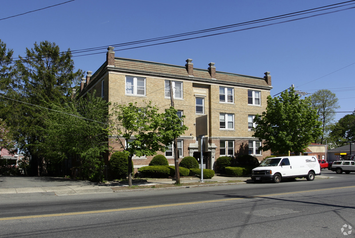 Building Photo - 173 Lafayette St