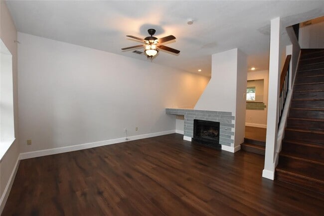 Foto del edificio - 11404 Walnut Ridge Dr