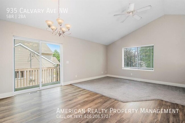 Building Photo - 935 Calvary Ave NW