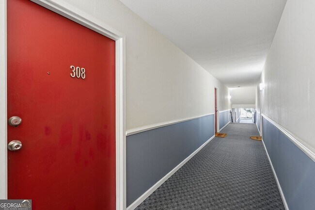 Foto del edificio - 395 Pharr Rd NE