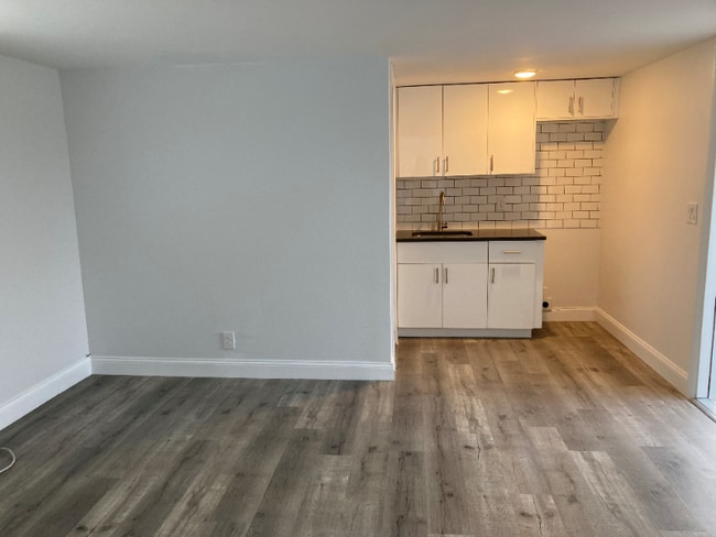 Photo - 3507 Broadway Apartment