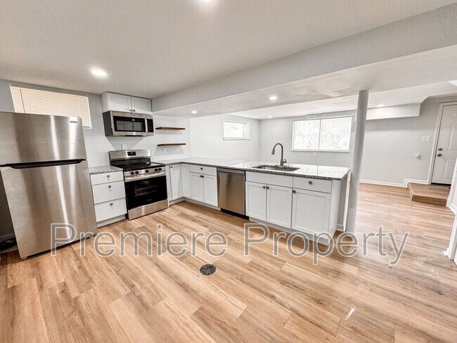 Building Photo - 1333 N 47th St