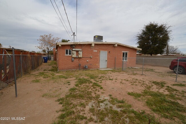 Foto del edificio - 20 E Susana St