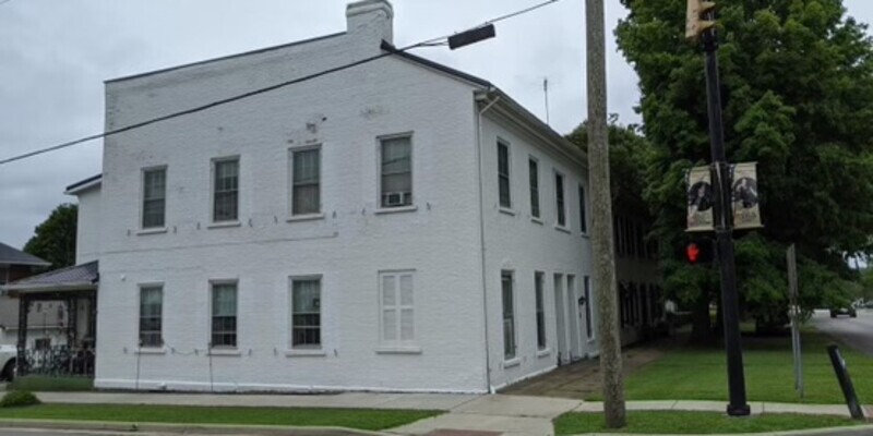 Primary Photo - 200 East Main Street