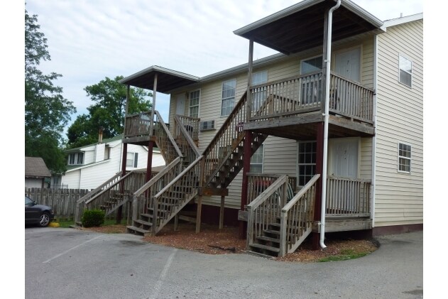 Foto del edificio - 11 Hughes Ave