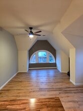 Building Photo - 5487 Hays St