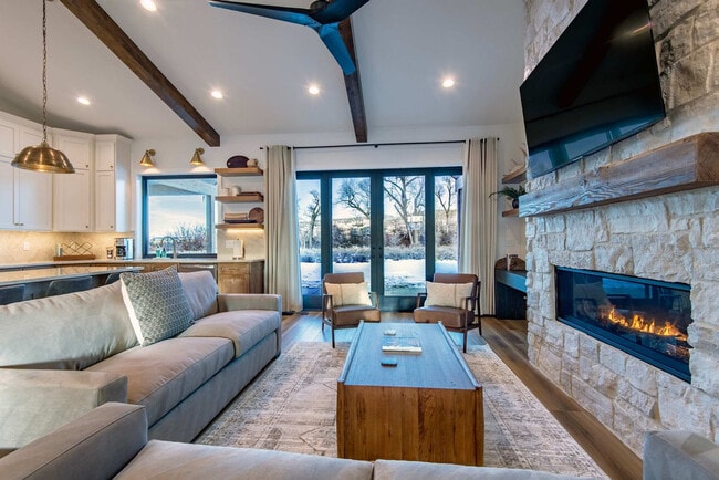 Foto del edificio - 9187 Timberline Loop