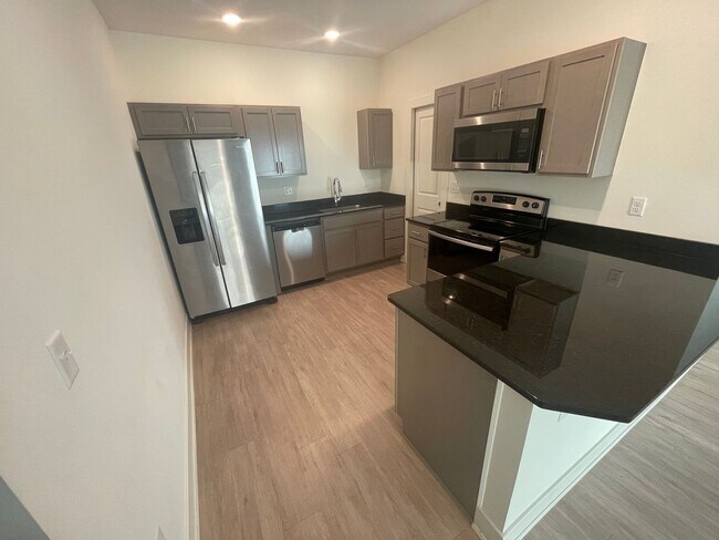 Foto del edificio - 1602-1604 S Hickory Crk St