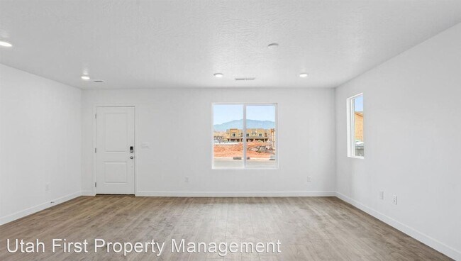 Foto del edificio - 3 br, 2 bath House - 3231 E Elkhorn Lane