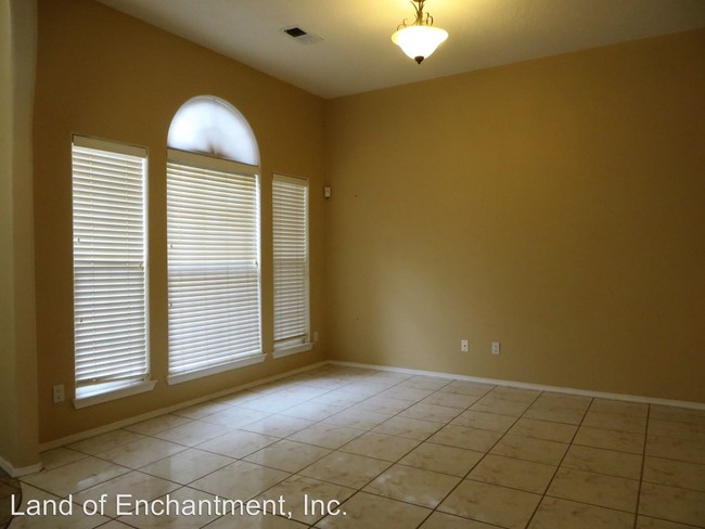 Foto del edificio - 4 br, 2.5 bath House - 7287 Milan Hills NE