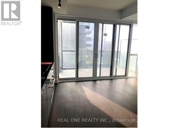 Building Photo - 7 Grenville St