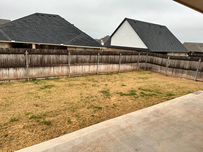 Foto del edificio - 3 Bed 2 Bath NW Edmond