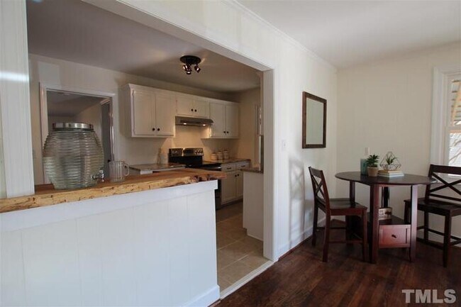 Foto del edificio - Updated single-family home in downtown Raleigh